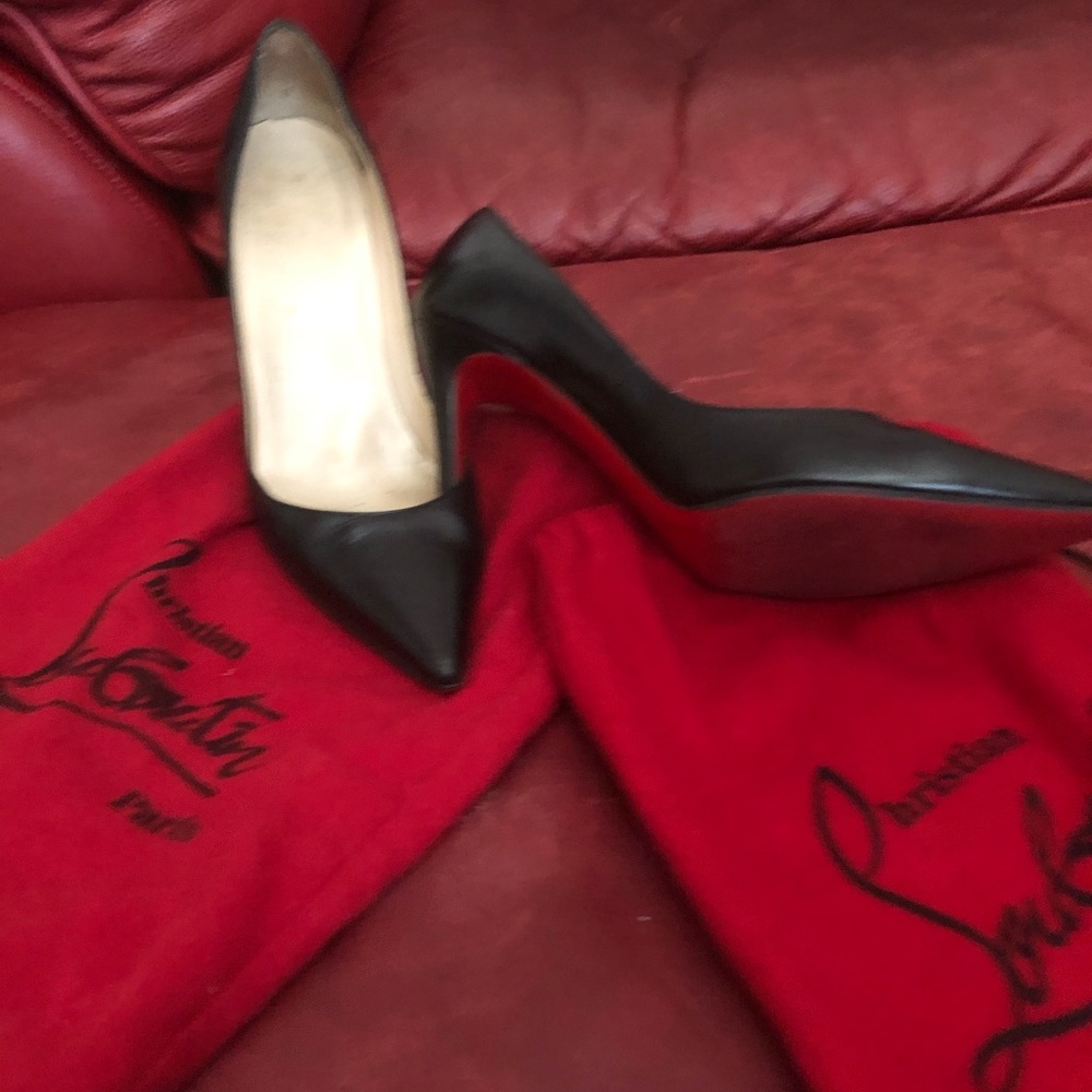 Christin Louboutin Leather  pigalle follies 100